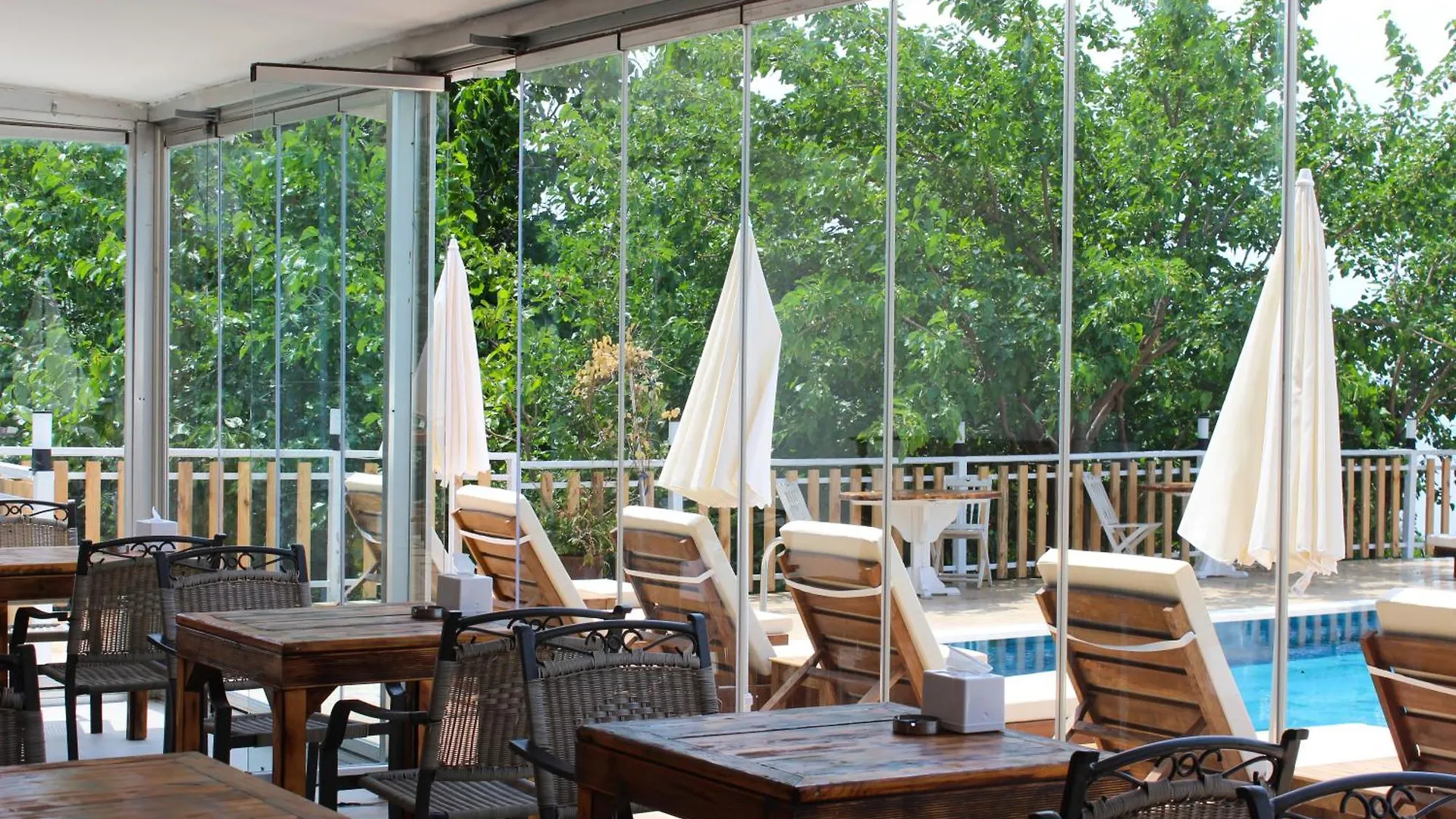 The Roof Ada Hotel Adalar